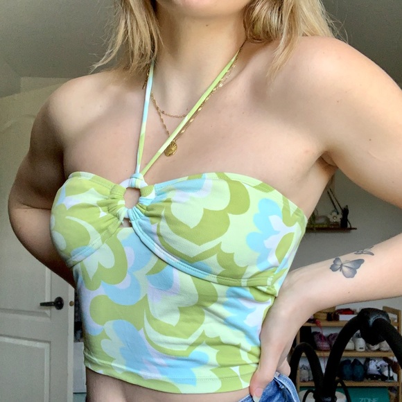 Cutest vintage Esprit swim top. Halter neck, size small. Great condition! - Picture 5 of 5